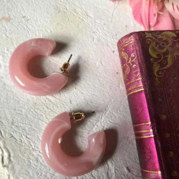 $15 💚 2 For $20 Vintage Style Hoop Earrings, Pink Acrylic Earrings - Picture 2 of 5